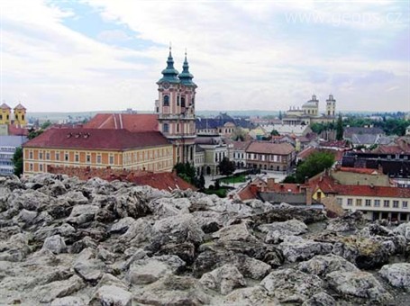 Prodloužený víkend - Maďarsko - Eger - centrum města s katedrálou, pohled z hradu