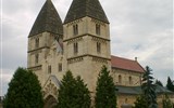 Sárvár - Maďarsko - Zadunají - Ják - románský opatský kostel sv.Jiří,  místy s gotickými prvky