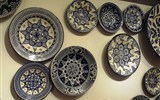 Maďarsko - Maďarsko -  Hollókö, typická místní lidová keramika